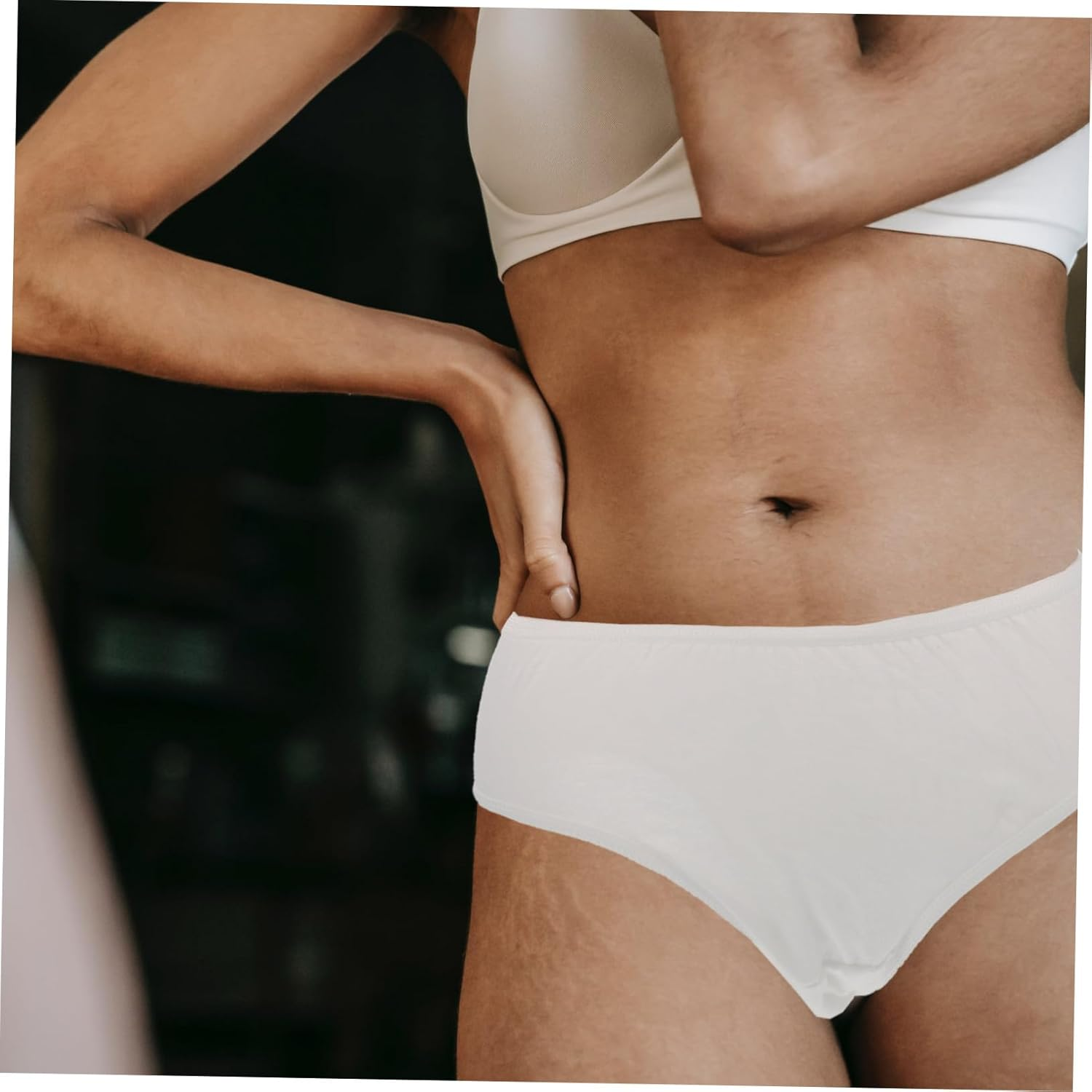 Healvian 4Pcs Disposable Maternity Underwear White XXL Soft Breathable Flexible Pregnant Women Pants for Postpartum Care Comfortable Skin-Friendly Pregnancy Period image number 3