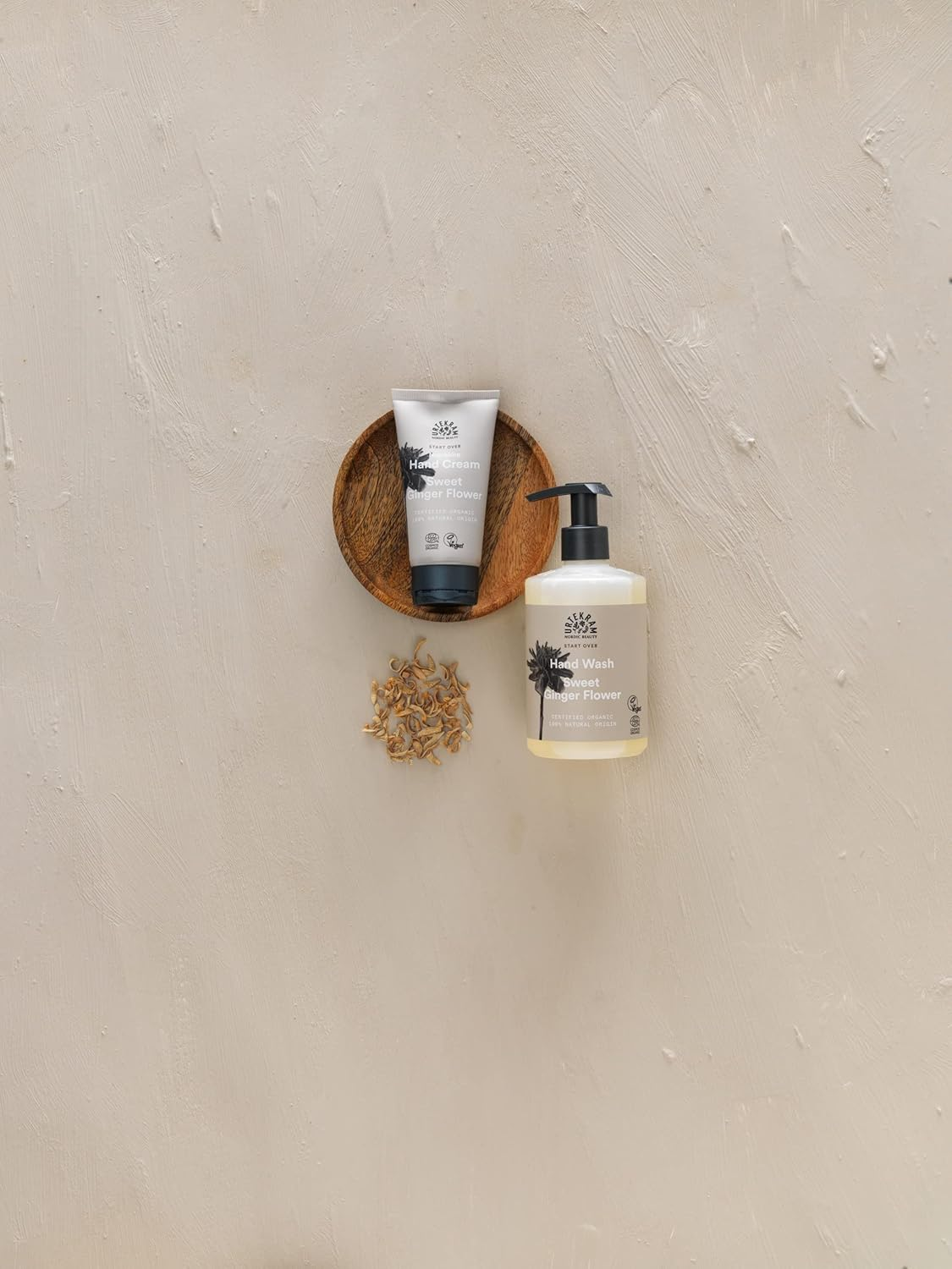 Urtekram Sweet Ginger Flower Start over Hand Soap 300 Ml image number 5