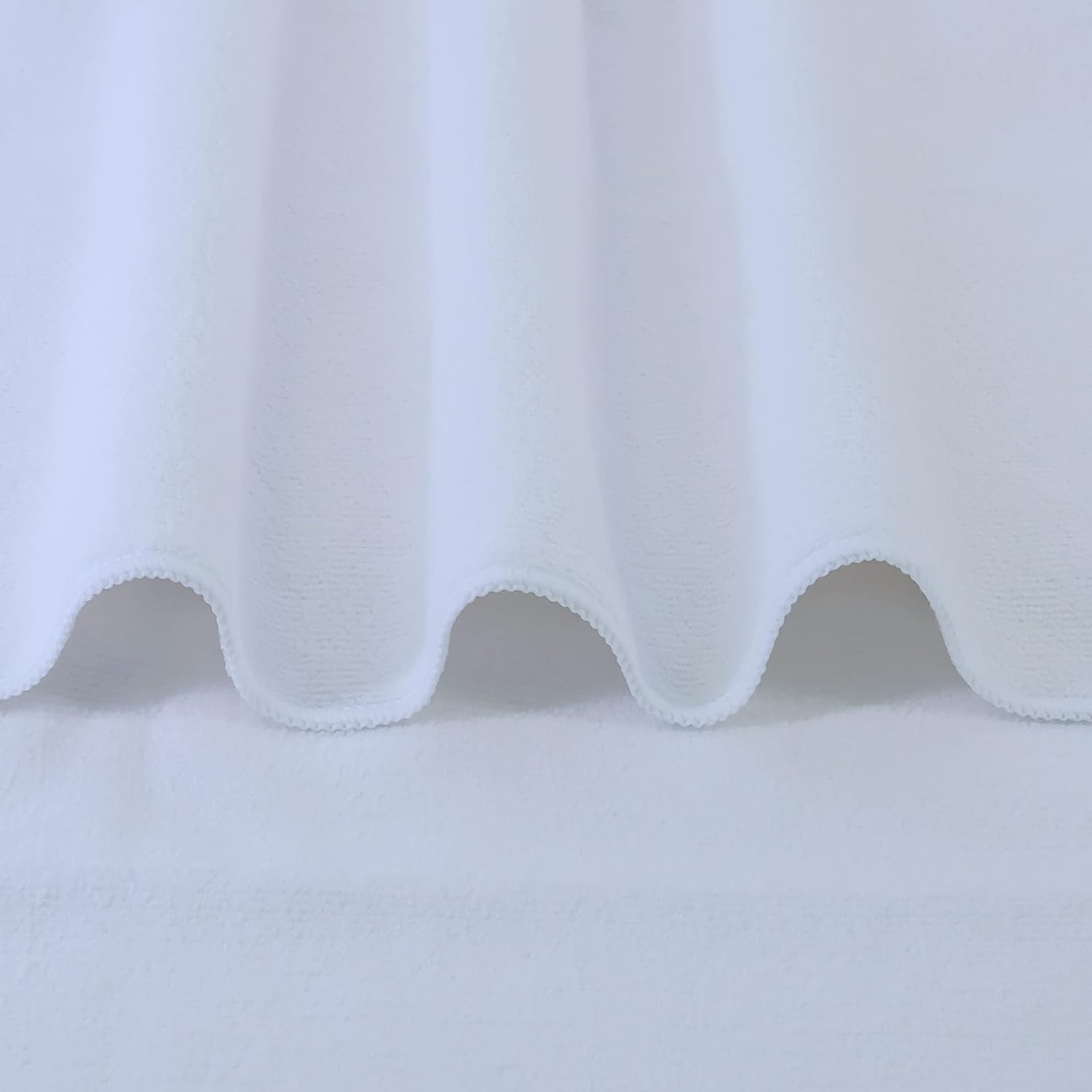 POLYTE Professional Quick Dry Lint Free Microfiber Hair Drying Salon Towel, 20 X 40 In, 2 Pack (White) image number 4