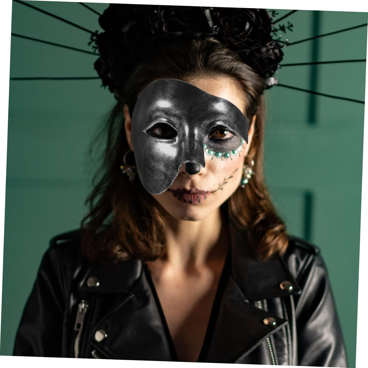 Portable Multi Function Decorative Mask for Halloween Parties Unique Party Prop for Masquerade Events and Costume Accessories Versatile Halloween Decoration image number 2