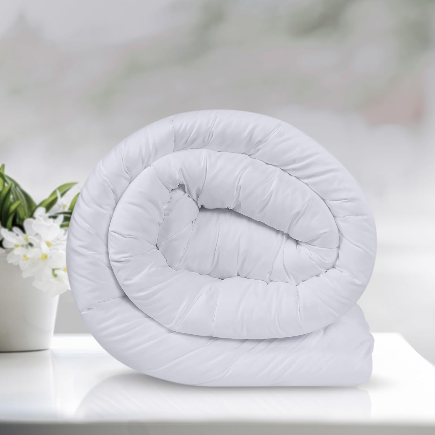 NY Threads Queen Comforter, Microfiber Duvet 370GSM, Box Stitched and Soft Quilt 210X210 Cm (White) image number 1