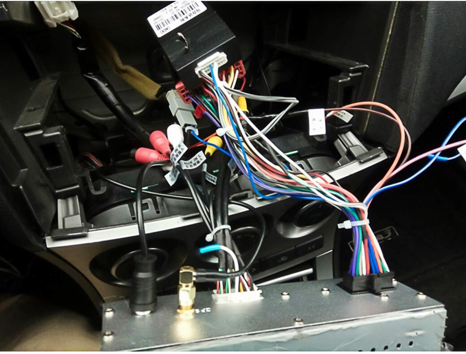 Nilight 50047R 110Pcs Nylon Flag Spade Female Insulated Quick Disconnects 22-18 16-14 12-10 Gauge Flag Spade Electrical Crimp Terminals Connector Assortment Set image number 5