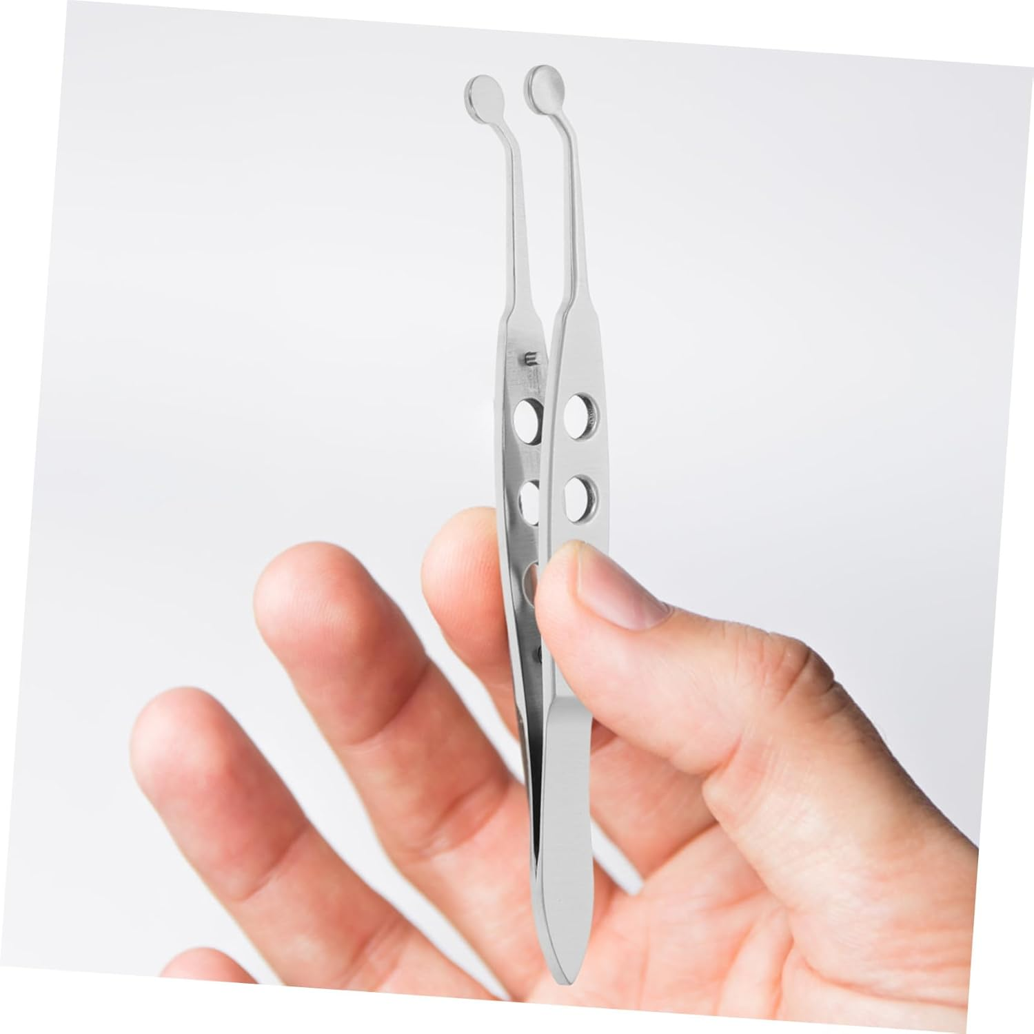 Meibomian Gland Expressor Tweezers with round Tips for Eyelid Massage and Stye Removal Eyelid Forceps Comfortable Fit for Men and Women Easy to Clean image number 6