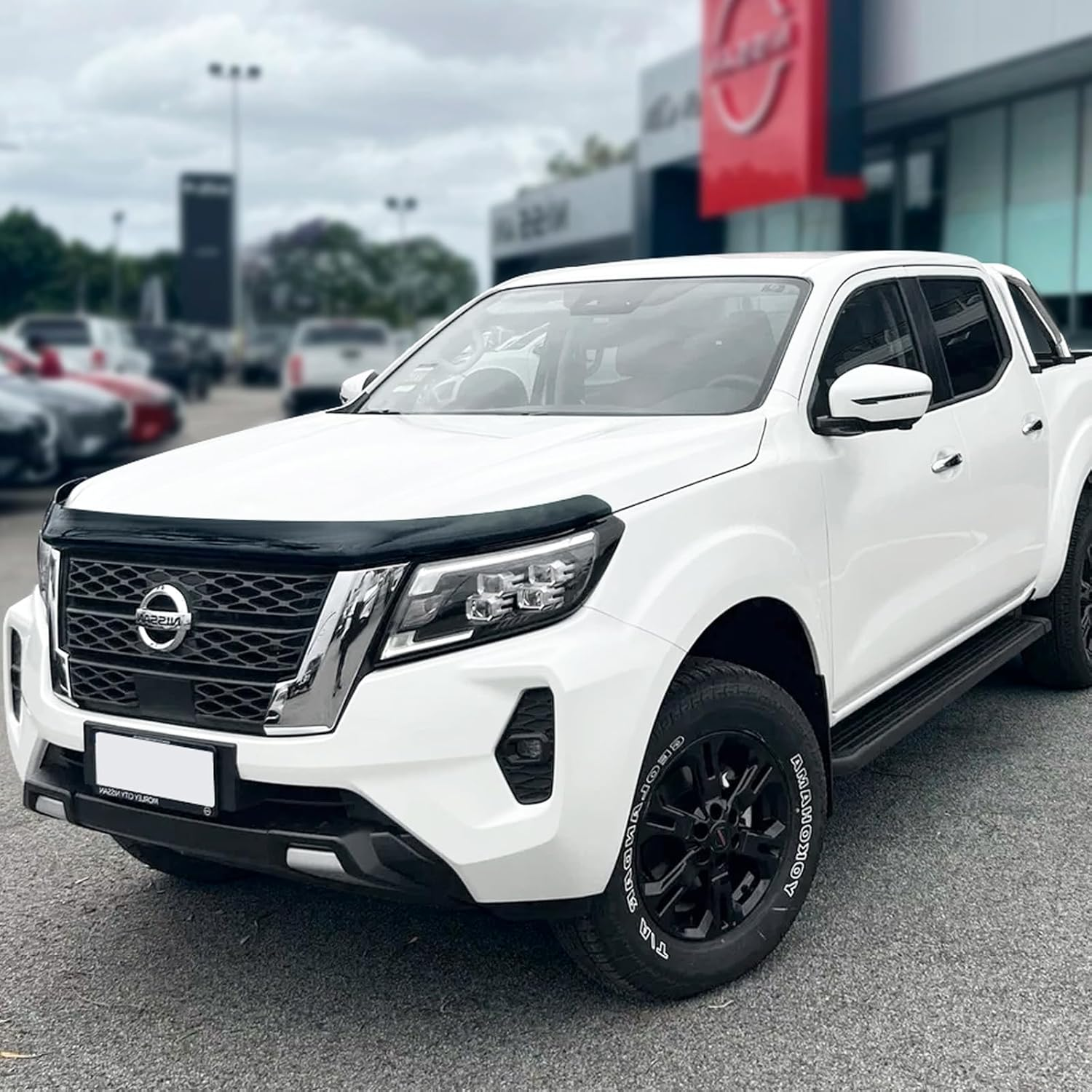 SUERAUTO4X4 Tinted Black Bonnet Protector for Nissan Navara NP300 D23 2021-2025 Accessories, Injection Front Bonnet Stone Protector Guard Trim Cover Car Exterior image number 5