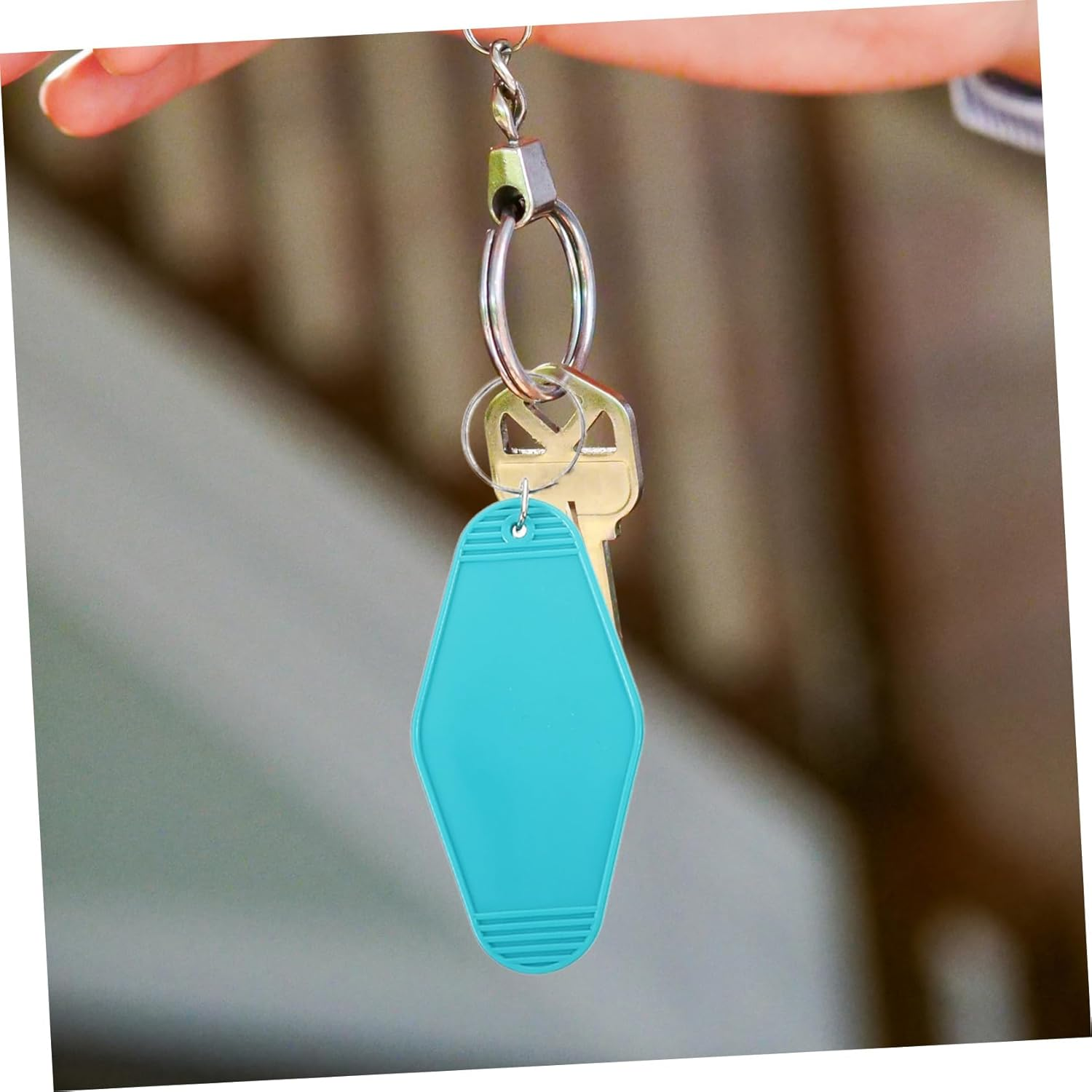 LRXIYODE 20Pcs Plastic Key Identification Tags Luggage Hanging Labels for Suitcases Backpacks Keys Reusable Keychain Tags for Travel and Bag Organization Random Color image number 5