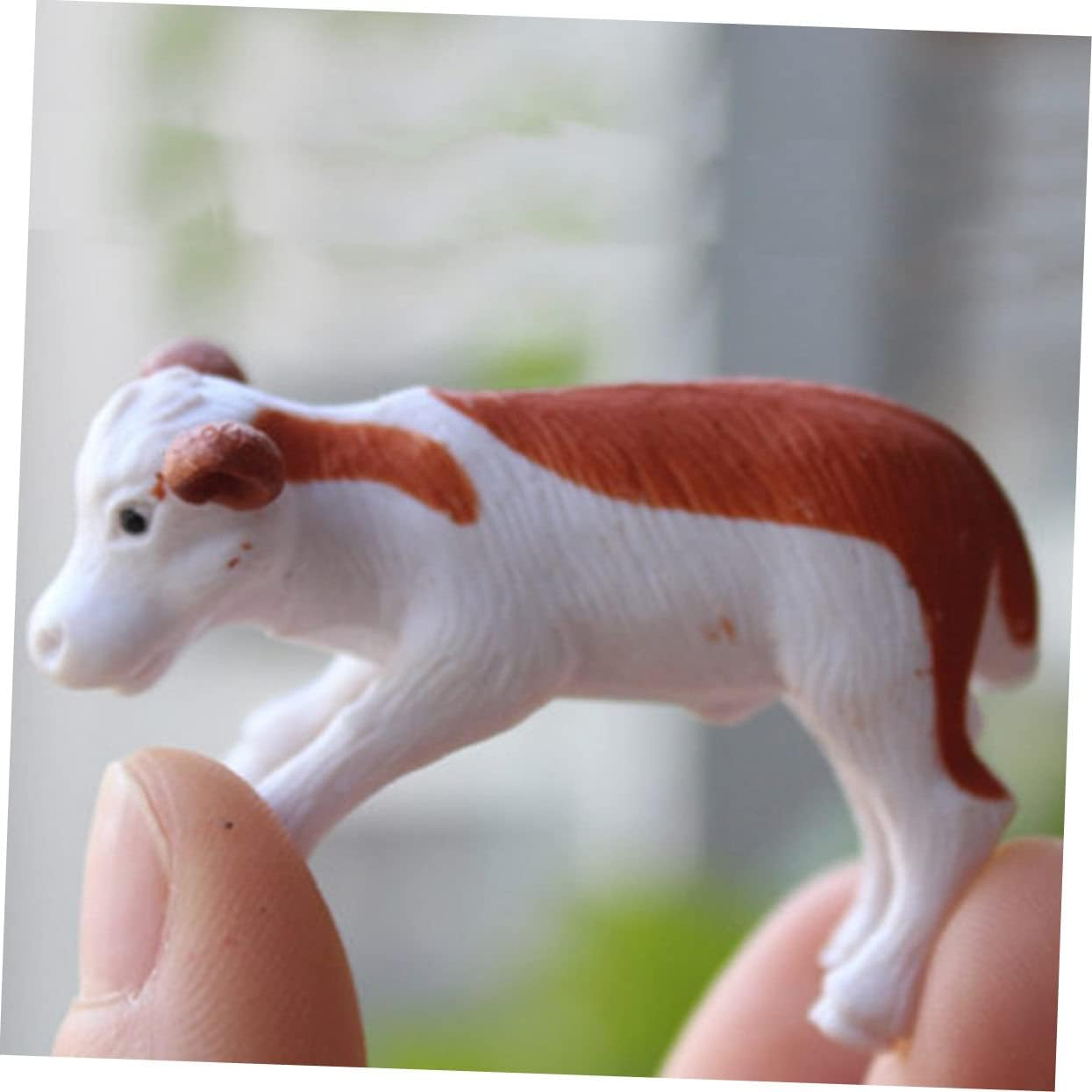 BESPORTBLE 4Pcs Miniature Cow Figurines Lifelike Aquarium Decorations for Fish Tanks and Flowerpots Non-Fading Safe Material Aquatic Vitality and Home Decor