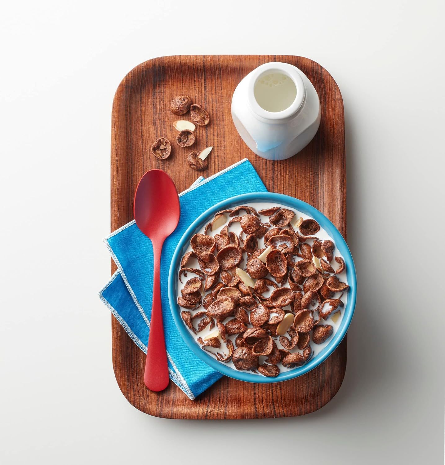 Post Premier Protein Chocolate Almond Cereal, Chocolatey Protein Cereal Flakes with Sliced Almonds, Contains 20G of Protein per Serving, 30 OZ Box image number 3