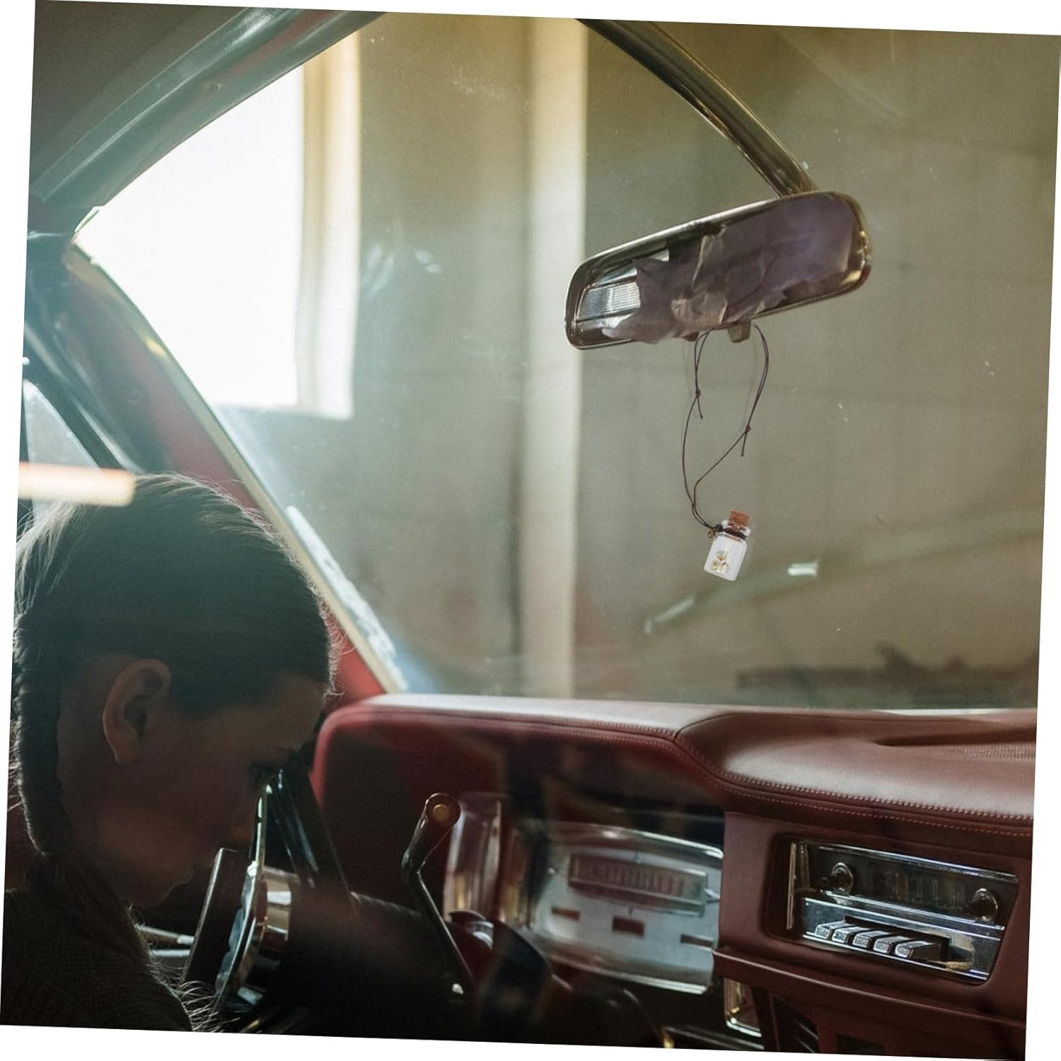 4Pcs Hanging Perfume Bottle Pendant Car Essential Oil Diffuser Decoration Empty Perfume Bottle Pendant for Car Interior image number 1