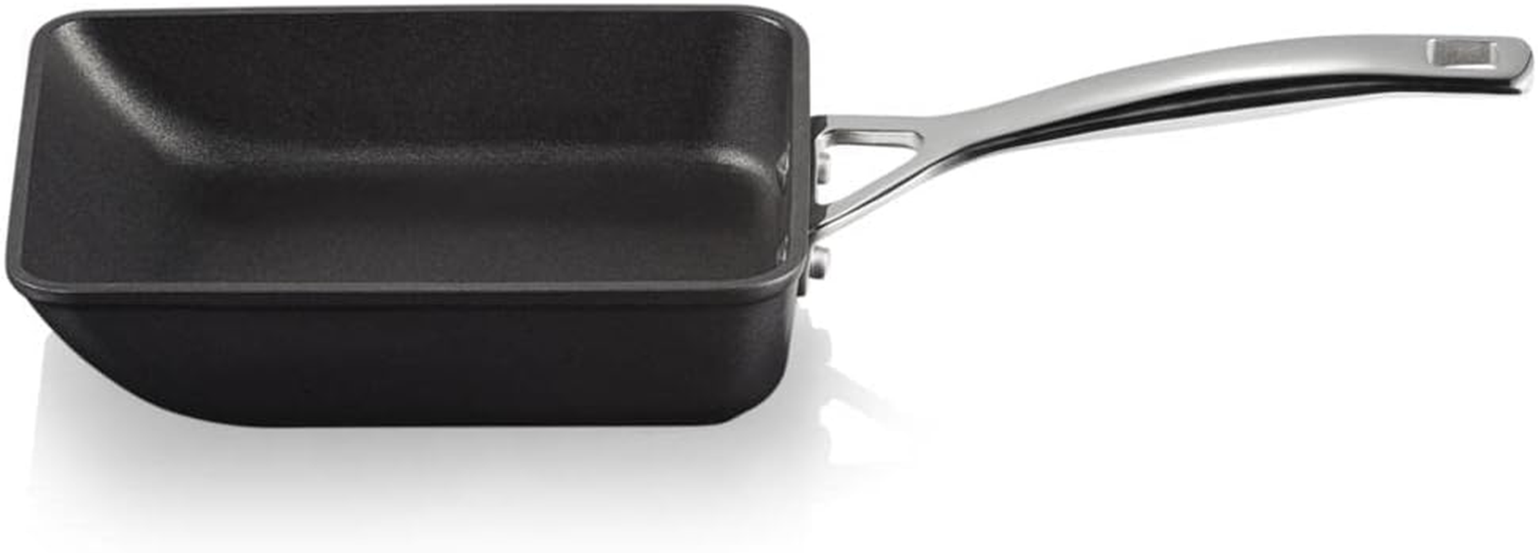 Le Creuset Toughened Non-Stick Egg Pan image number 2