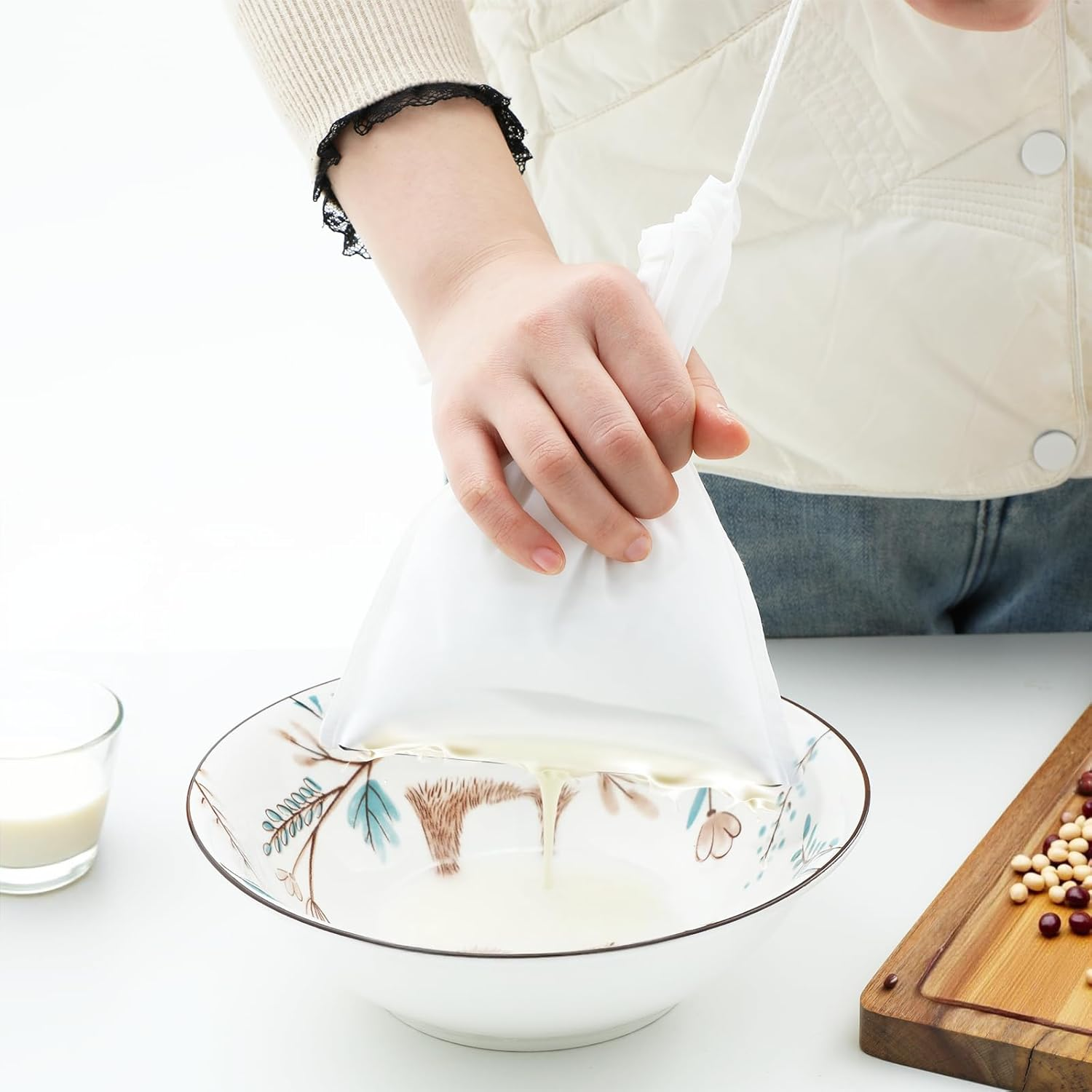 5 PCS Nylon Straining Bag, White Fine Mesh Bag Homebrew Beer Wine Filters for Sediment Brew Bags Mesh Strainer Bag for Home Brewing Hops Grains Wine Dry Hop Beer Making Drawstring Straining image number 4