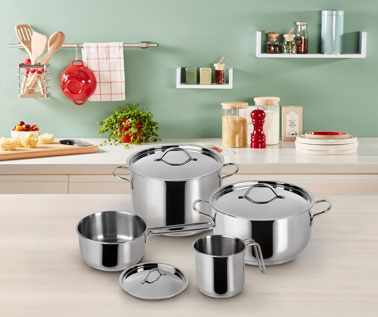 Lagostina Every Semi-Deep Casserole Dish Diameter 24 Cm in 18/10 Stainless Steel with Lagoseal plus Base, Satin Exterior and Wide Handles, Suitable for All Heat Sources, Including Induction