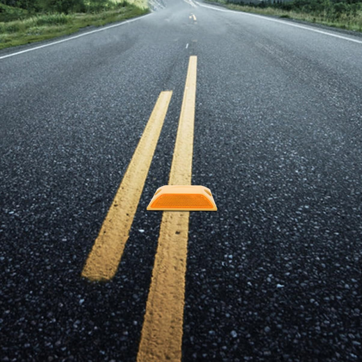 Amosfun 4Pcs Double-Sided Adhesive Reflective Road Spikes Pavement Markers Raised Studs for Highway Safety image number 3