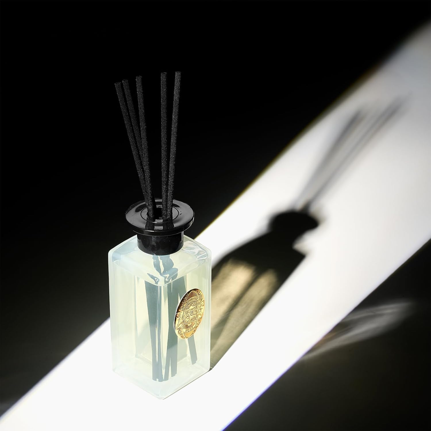 M&SENSE 6.3 Oz Large Reed Diffuser Set,Creamy Vanilla Scent Oil Diffuser with Sticks,Bedroom Bathroom Living Room Decor image number 4