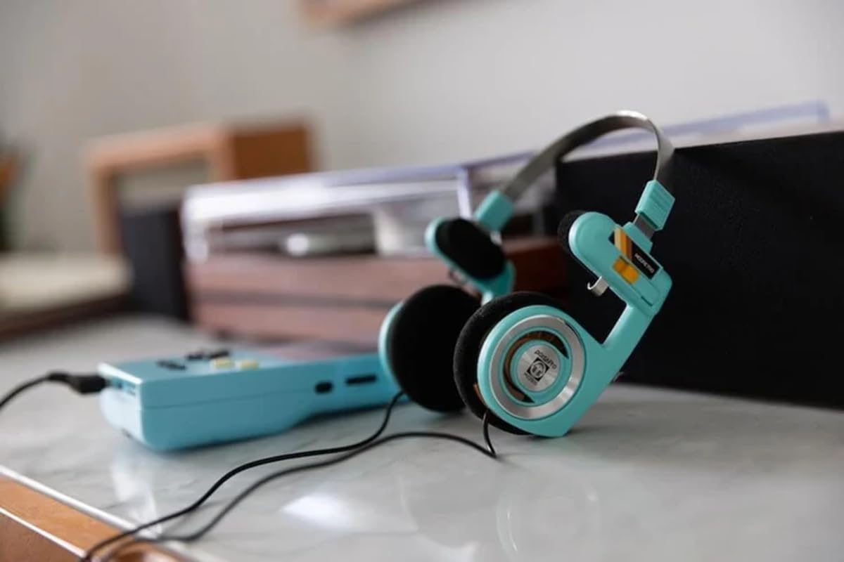 Modretro Koss Porta Pro&trade; - Blue image number 3