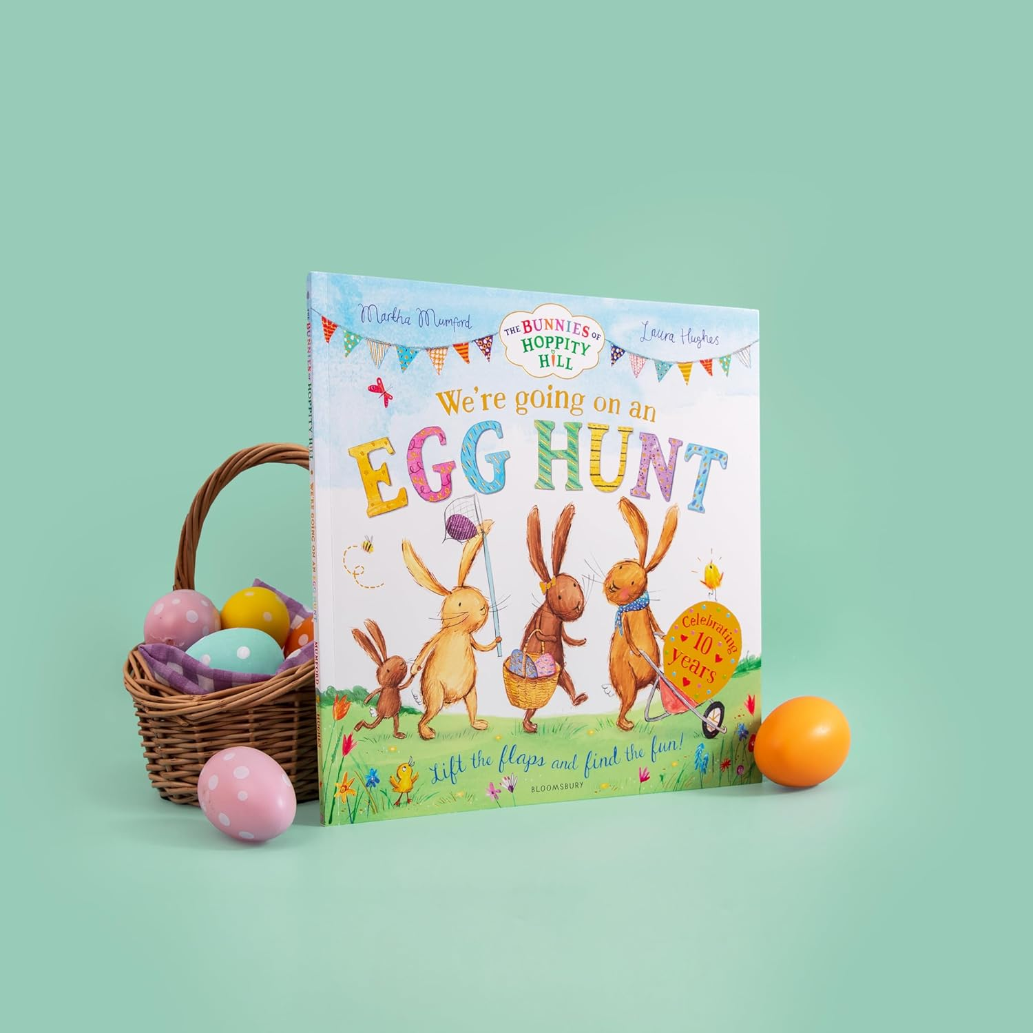 We'Re Going on an Egg Hunt: a Lift-The-Flap Adventure image number 3