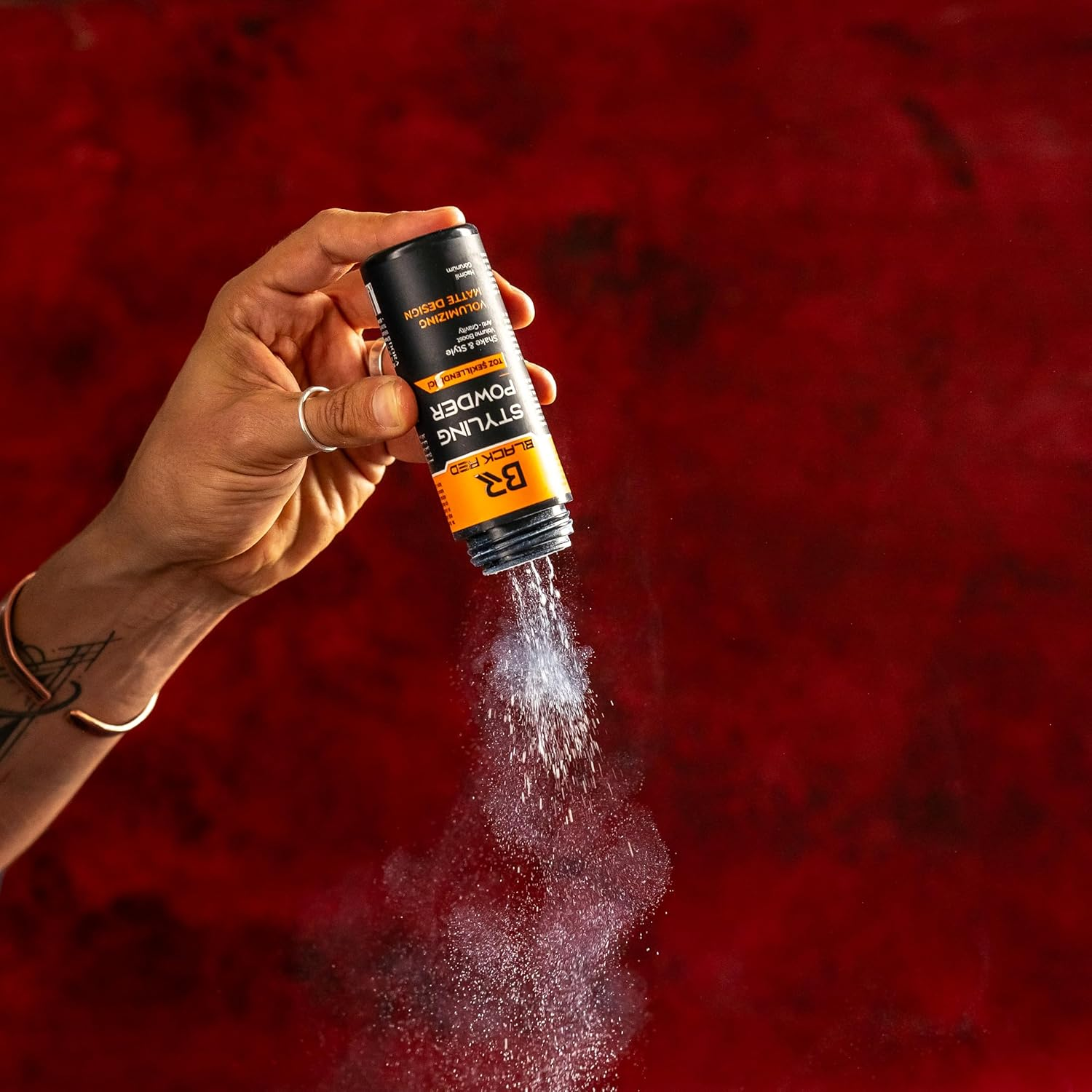 Black Red&reg; Hair Texturising Styling Powder, 20 Gr: Get Invisible Texture and Volume for a Natural Matte Look image number 4