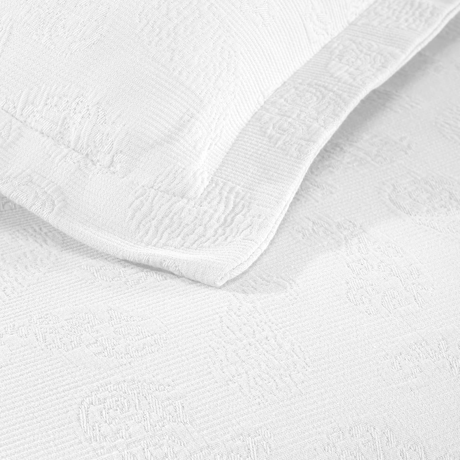 Superior Paisley Jacquard Matelass&eacute; 100% Premium Cotton Bedspread with Matching Shams, King, White image number 4