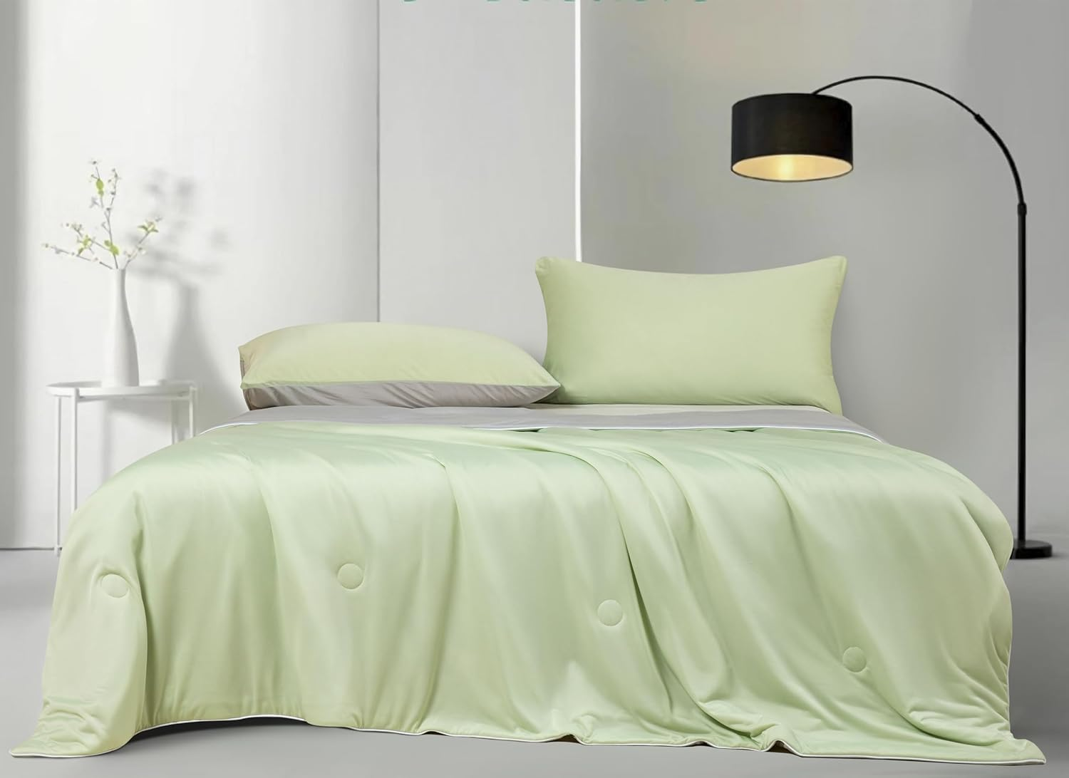 Gioia Casa Ice Cooling Reversible Comforter/Blanket/Quilt - Soft Lightweight Breathable for Hot Weather - Emphasizing Comfort, Cooling, and Suitability for Hot Weather (Blue and Grey, Queen/King)