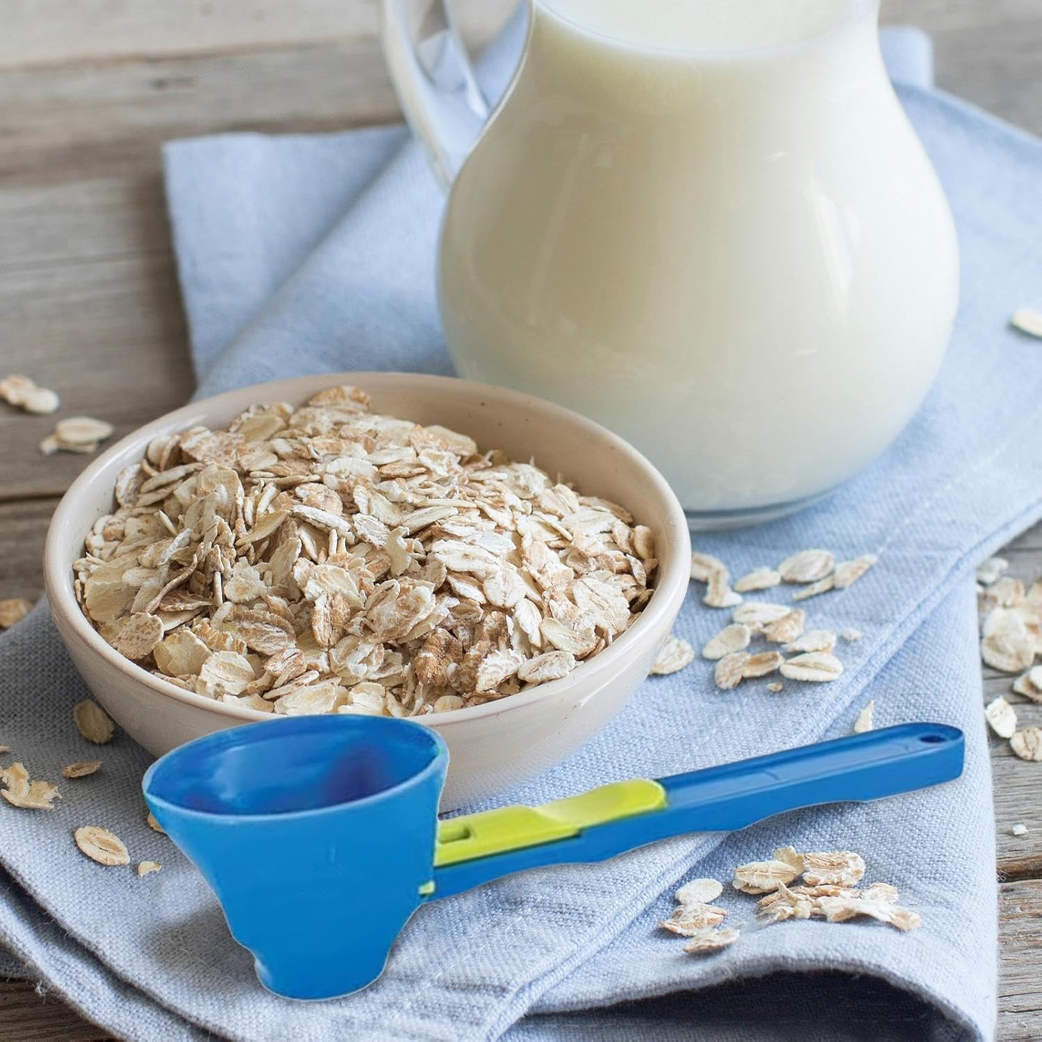 2 PCS Funnel Scoop for Gym,Protein Powder Funnel Spoon,Sliding Measuring Scoop with Funnel,Spill-Proof Funnel Scooper with Silding Base with Long Handle， 2 in 1 Measuring Slide Scoop (Blue ，Green) image number 6