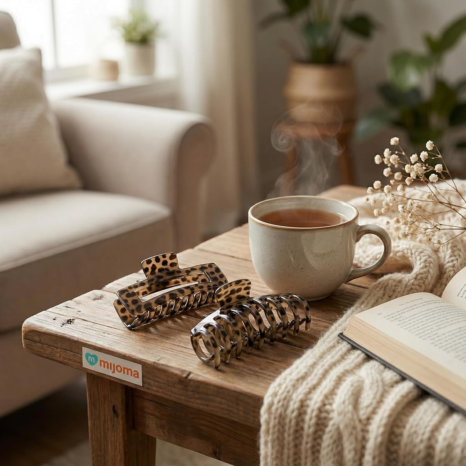 MIJOMA Hair Clips Set of 2 in Leopard Print - Large Hair Clips 10 X 5 Cm for Women & Girls - Stylish Hair Accessories for a Firm Hold for Everyday and Leisure image number 5