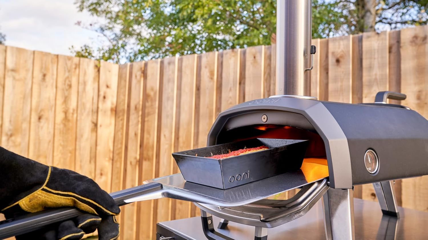 Ooni 14&rdquo; Pizza Peel &ndash; Long Handle Super Smooth Aluminium Pizza Paddle &ndash; Lightweight Pizza Turning Peel &ndash; Ooni Outdoor Pizza Oven Accessories image number 1