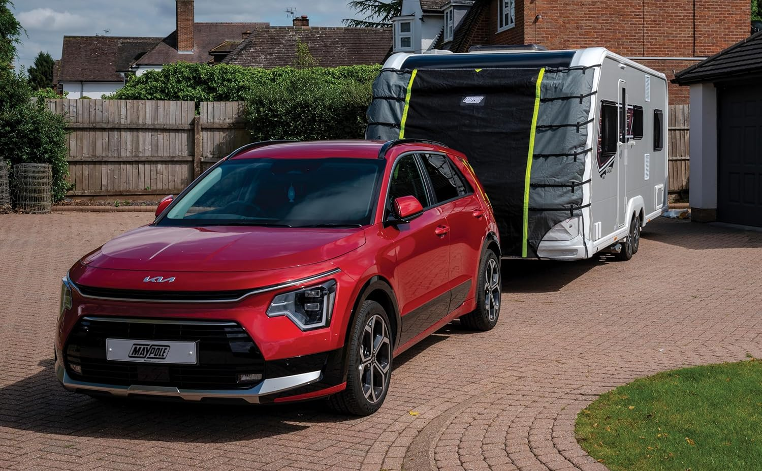 Maypole Universal Front Towing Cover for Caravans with Awning Channel Width 225-245Cm, Premium Waterproof Material image number 6