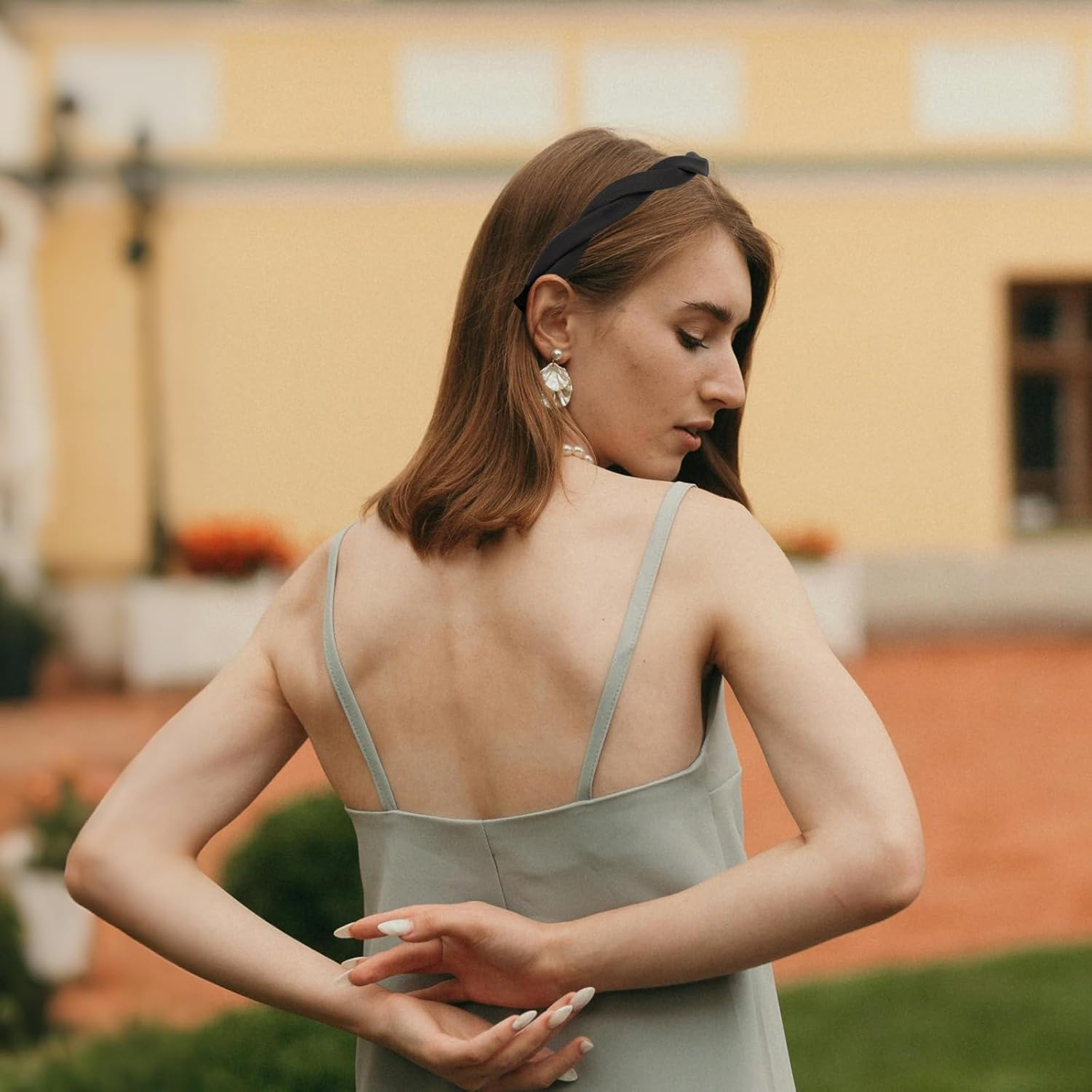 KIUEZIR Pack of 4 Criss-Cross Headbands - Earth Tone Mix with Non-Slip Comb and Ends, Twisted Hair Bands for Women, Fashion Accessories, Perfect for Everyday/Training/Styling, Thin/Thick Hair image number 1