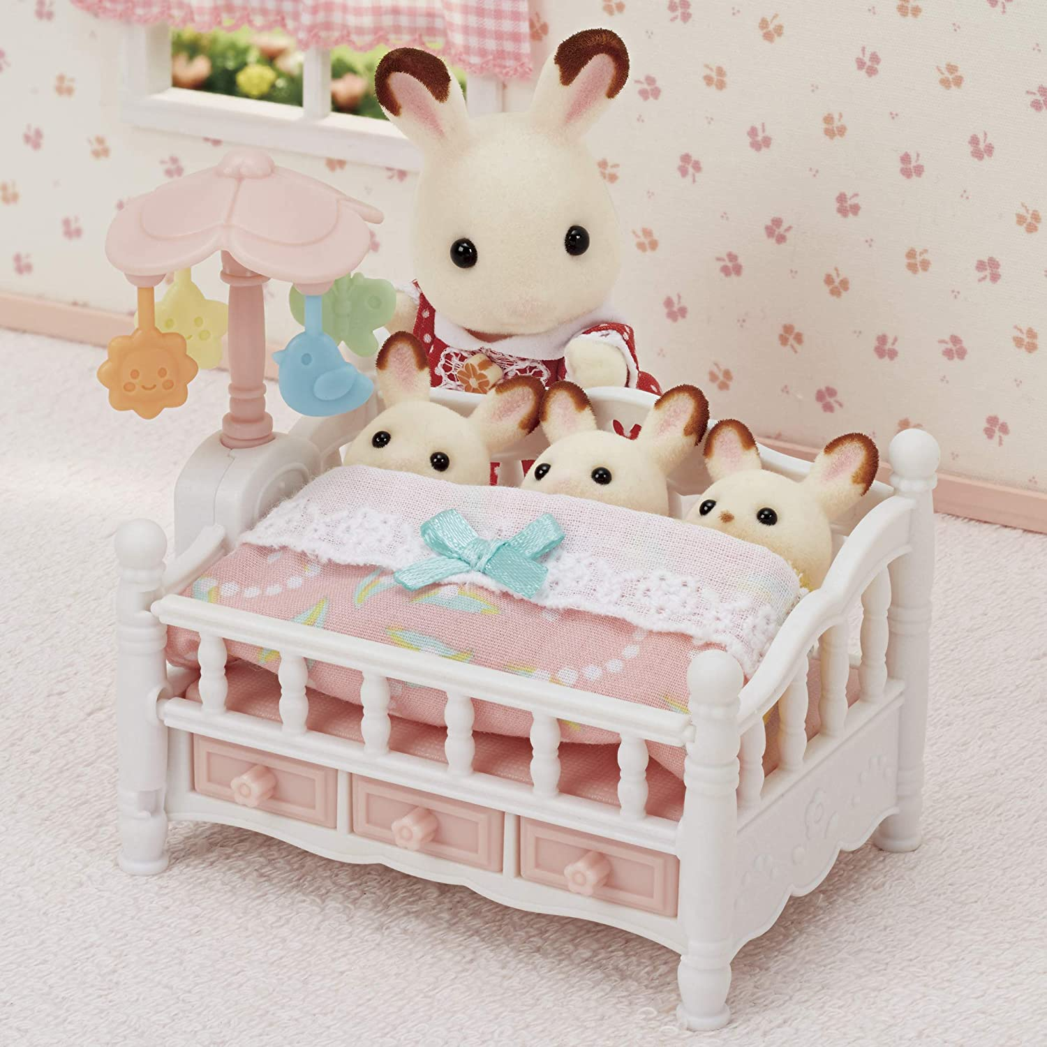 Sylvanian Families - Crib with Mobile image number 6