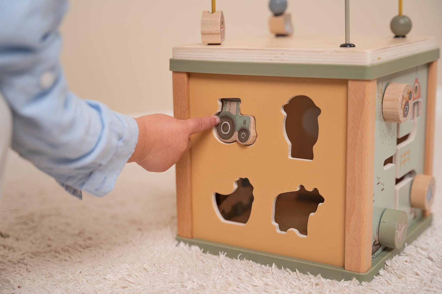 Little Dutch Little Farm Activity Cube image number 3