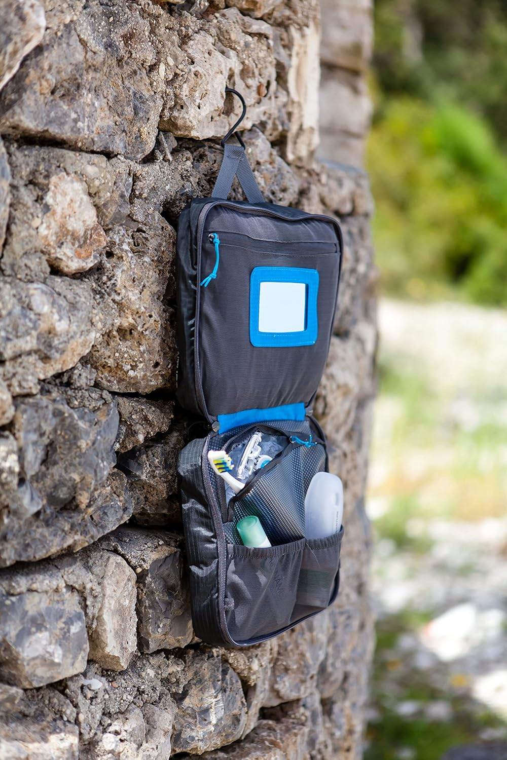 Lifeventure Wash Bag for Men & Women Water-Resistant Travel Hanging Wash Bag with Mirror and Dry/Wet Separation Pockets, Grey image number 4