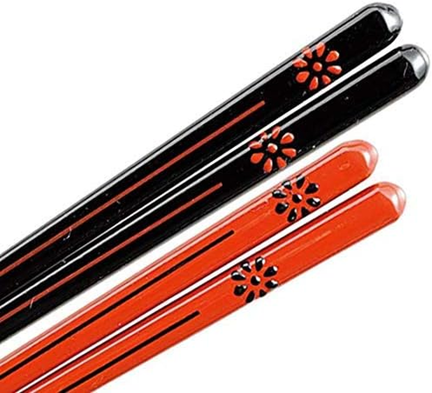 Kawai Japanese Wooden Chopsticks 2 Pairs and 2 Chopstick Rests Set in Gift Box [ Japan Import/Handcrafted ] - Checkered Grid Petal Small Pot image number 3