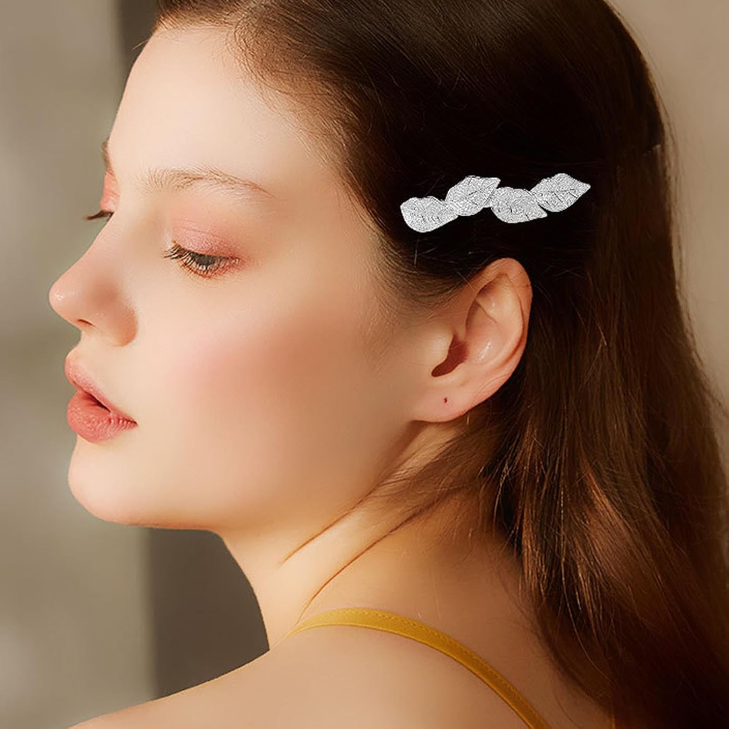 Wendalern Boho Rhinestone Leaf Hair Clip Crystal Leaf Cluster Hair Pin Barrette Silver Leaves Non-Slip Metal Geometric Hair Clips Wedding Headpiece Hair Styling Accessories for Women