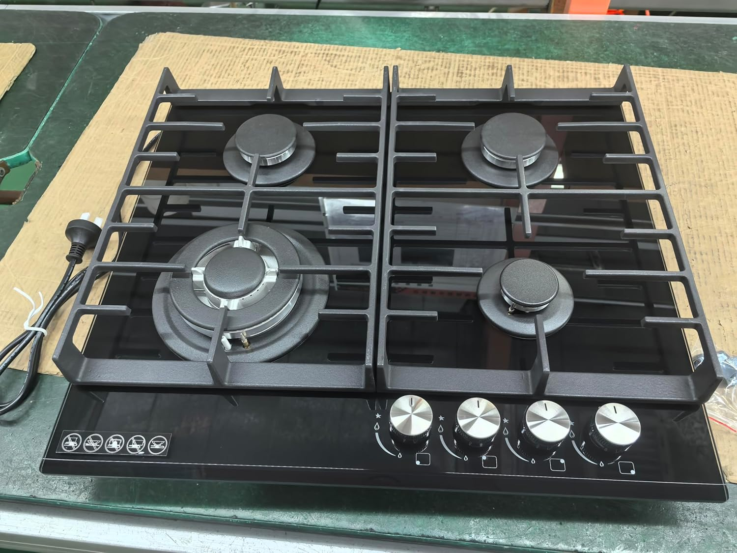 Amzgachfktch 60Cm Built-In Gas Cooktop, 4 Burner Black Tempered Glass Stove with Flame Failure Safety & Dual Fuel (NG/LPG) - for Modern Kitchen, Apartment, Caravan image number 4