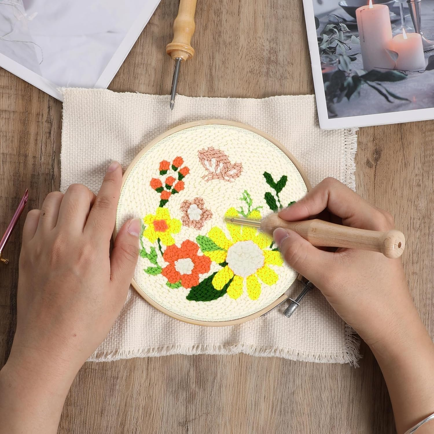 Yeanifeana 18 Piece Punch Needle Kit for Beginners - Adjustable Wooden Punch Needle Tool, Embroidery Punch Needle Starter Kit with Needle Threaders & Yarn, Perfect DIY Craft for Adults