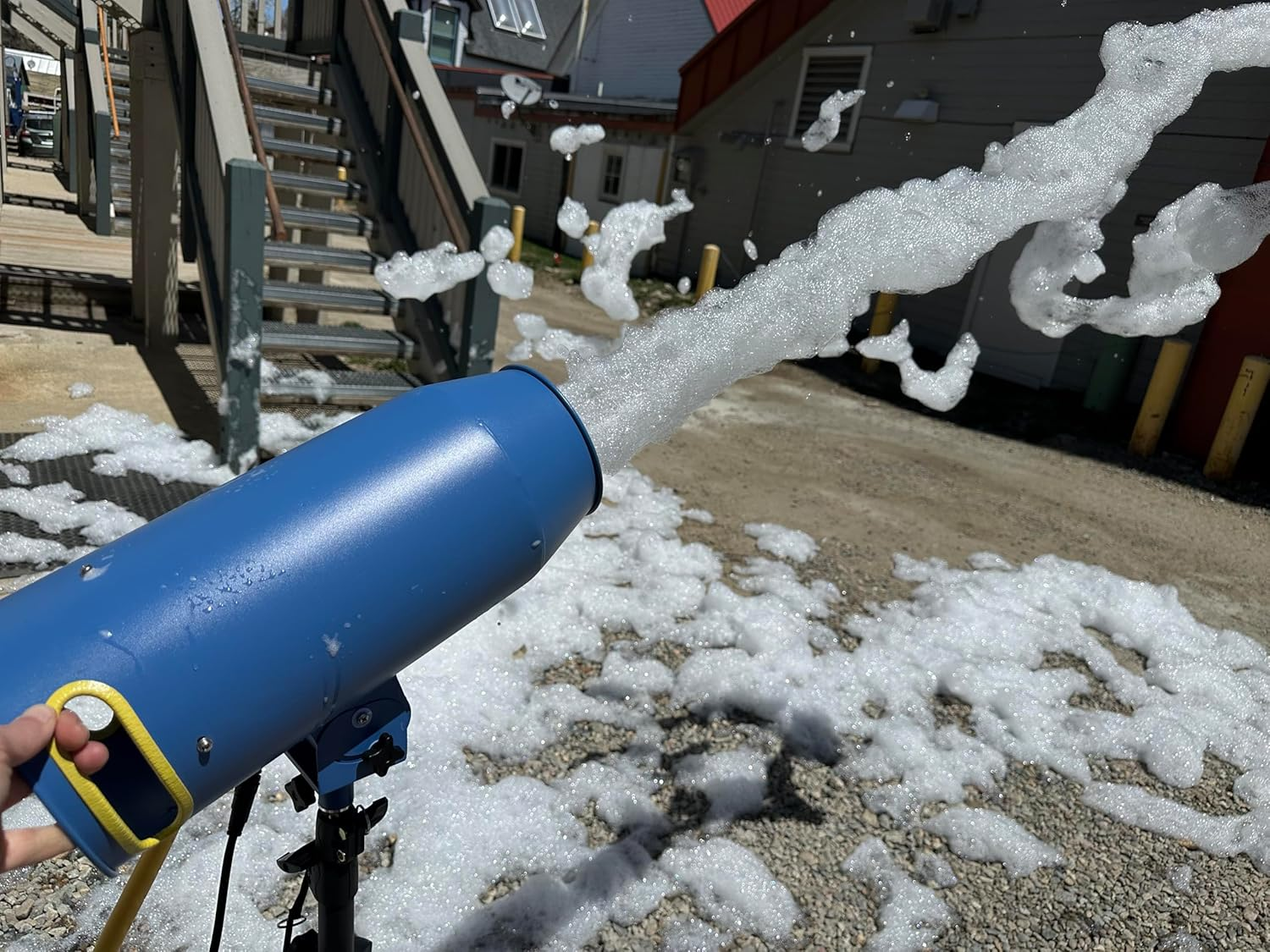 Foam Powder Pack of 5, Makes up to 600 Gallons of Foam Party Fun for Foam Machines by Dr. Party image number 4