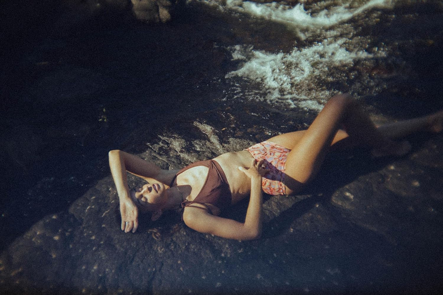 Polarpro - Lightleak Lens - the ONE - 28Mm - F11 - Camera Lens - Adjustable Lightleak - Timeless Effect - Fuji X Mount image number 2