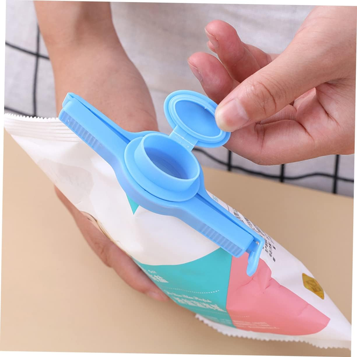 12Pcs Chip Bag Clips Food Sealing Clips Reusable Snack Bag for Pantry Food Drinks