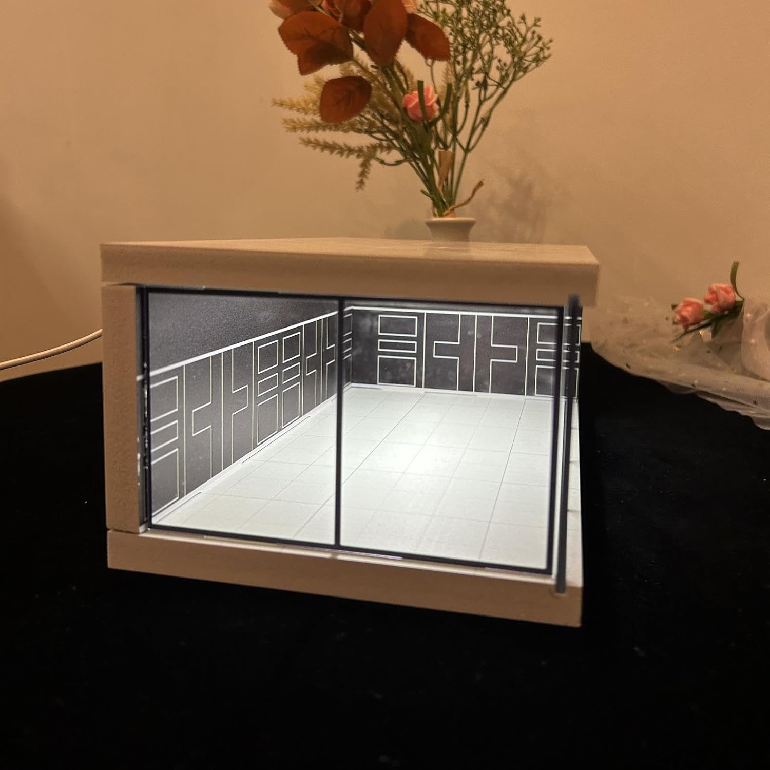 Qianly 1:64 Scale Car Garage Moldel with LED Storage Box Background Dustproof Cover Vehicle Scene Toy for Diecast Car Mini Dolls , Black - Brown image number 2