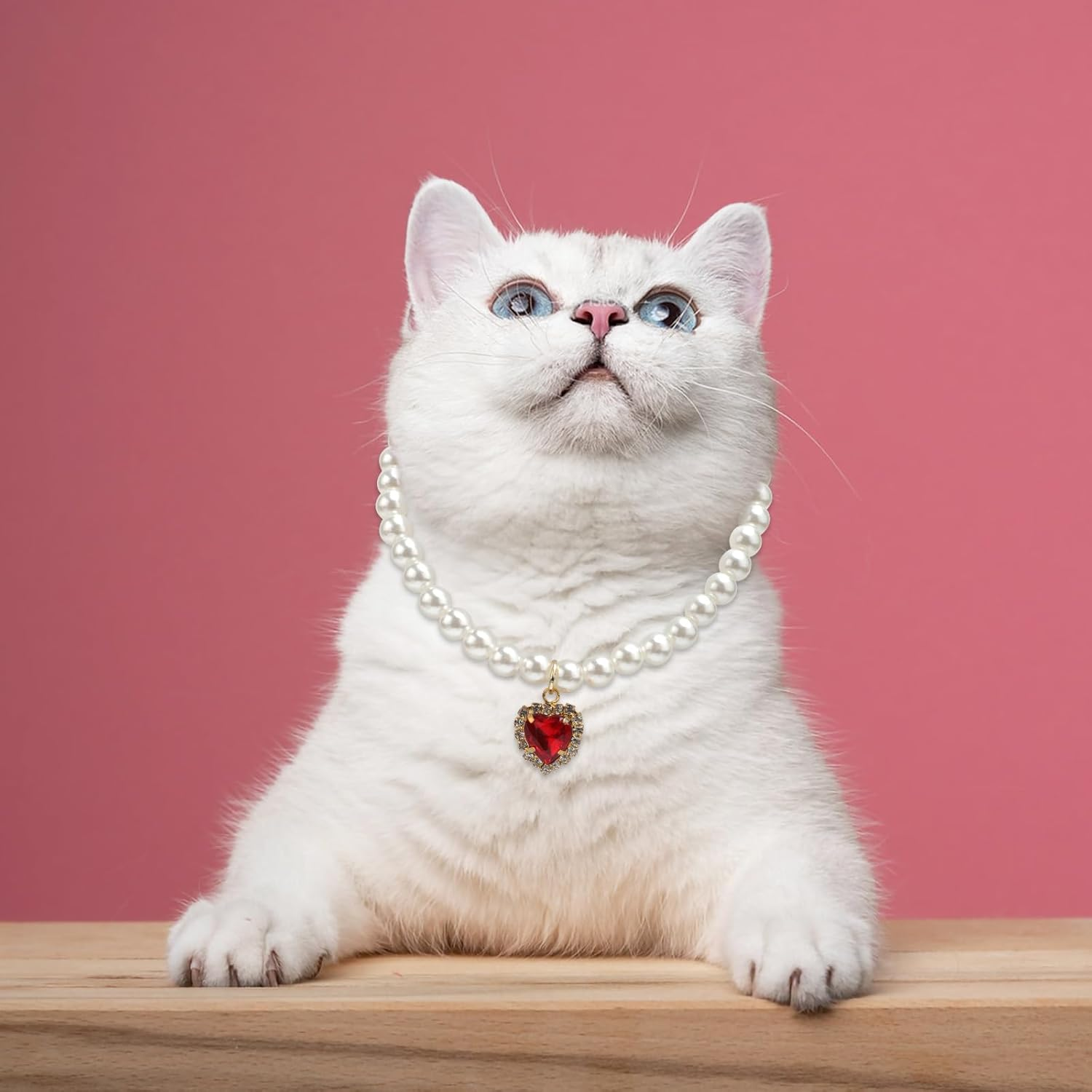 3-Piece Pearl Collar for Dogs and Cats, Adjustable Pearl Collar with Heart-Shaped Rhinestone Pendant, Wedding Jewellery for Small Cat Puppies image number 6