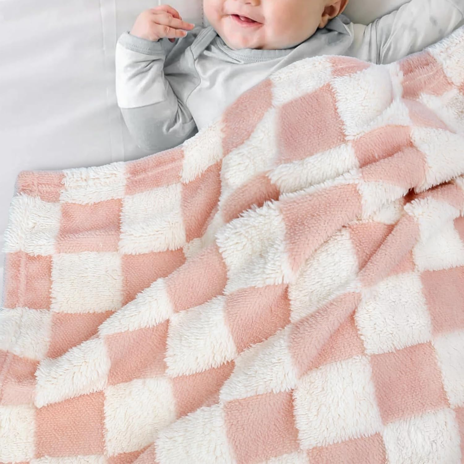 HOMRITAR Baby Blanket for Girls 3D Checkered Fleece Fluffy Fuzzy Checkerboard Grid Warmer Shaggy Soft Cozy Fuzzy Bed Blanket for Toddler, Newborn or Infant Pink 30 X 40 Inch image number 4