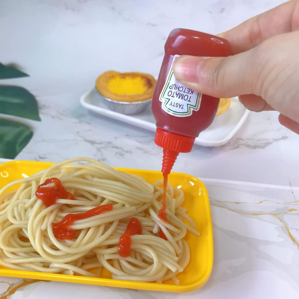 4Pcs Mini Condiment Squeeze Bottle Ketchup/Soy Sauce/Honey/Salad Dressing Container Portable Reusable Lunchbox Dispensers with Screw Cap,25Ml