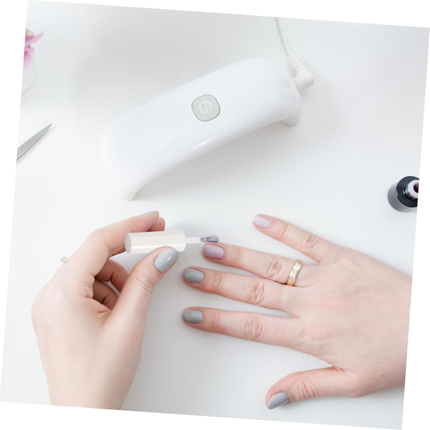 CLISPEED 50Pcs Disposable Nail Polish Brush Applicators Handle Flat Head Gel Nail Polish Replacement Brushes for Art for Home and Salon Use image number 2