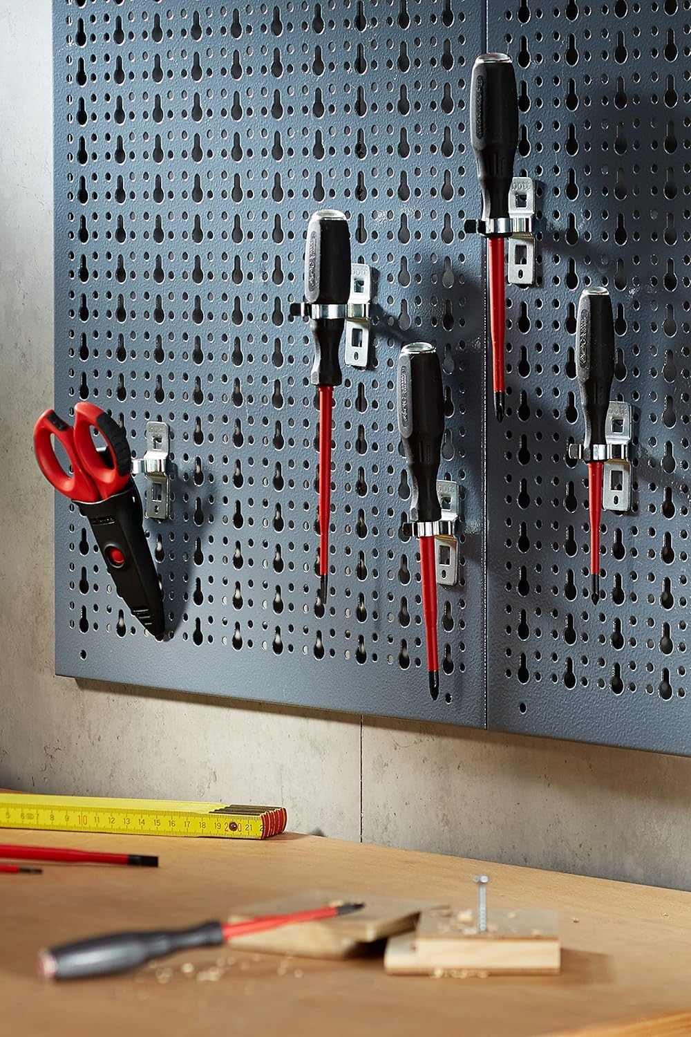 Intercable AO1714 Set of 8 Screwdrivers with F1 Scissors, Red image number 3