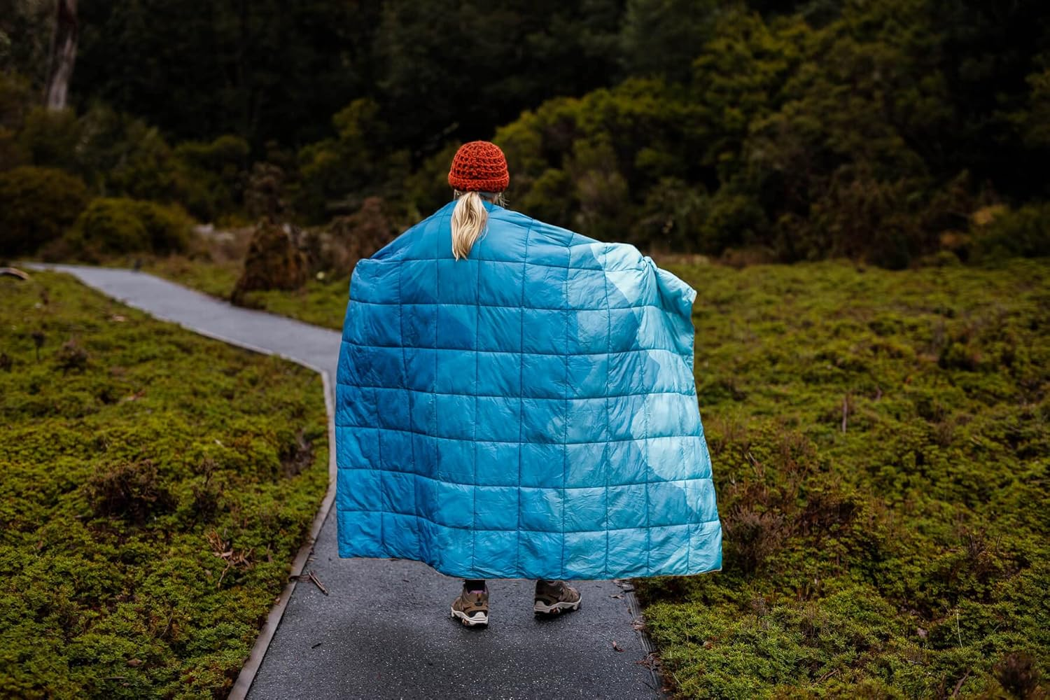 Nakie Puffy Blanket - Compact, Light Weight Portable, Camping, Travel and Hiking, Sustainable (Mountain Blue) image number 5