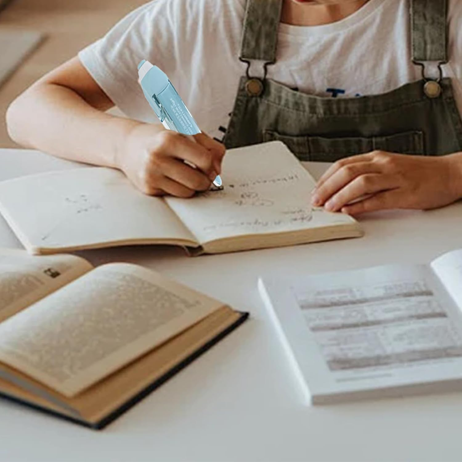 Fkereg Retractable White Out Pens 2 Pack with 2 Extra Refills, Cute Correction Tape Pen 5Mm X 24M, Refillable Whiteout Pen for Instant Correction Office Supplies, Purple & Brown