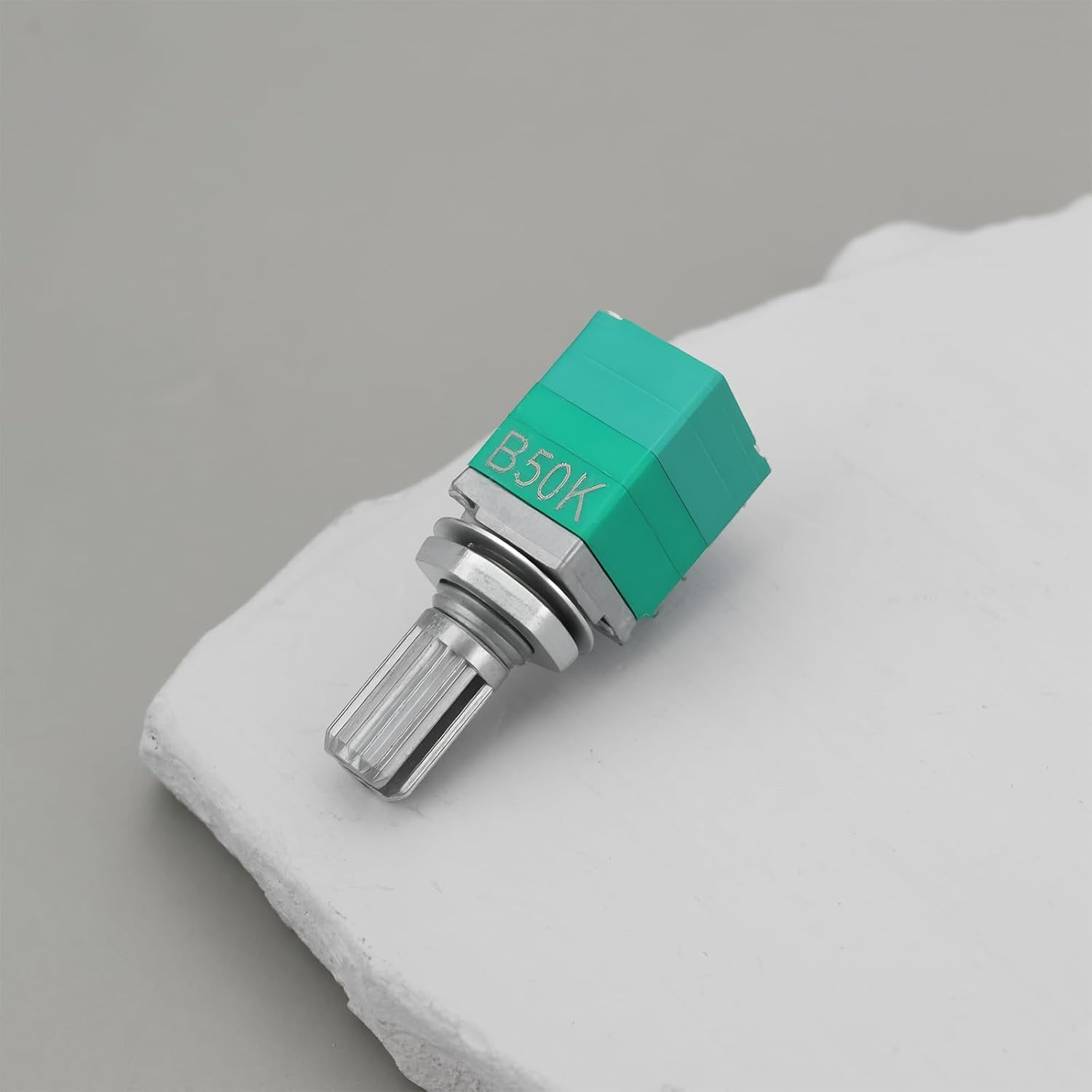 Create Idea 4X 8-Pin Linear Single-Turn Potentiometer with Switch Dual Carbon Film B50K 6Mm RV097NS for Audio Equipment Amplifier image number 6