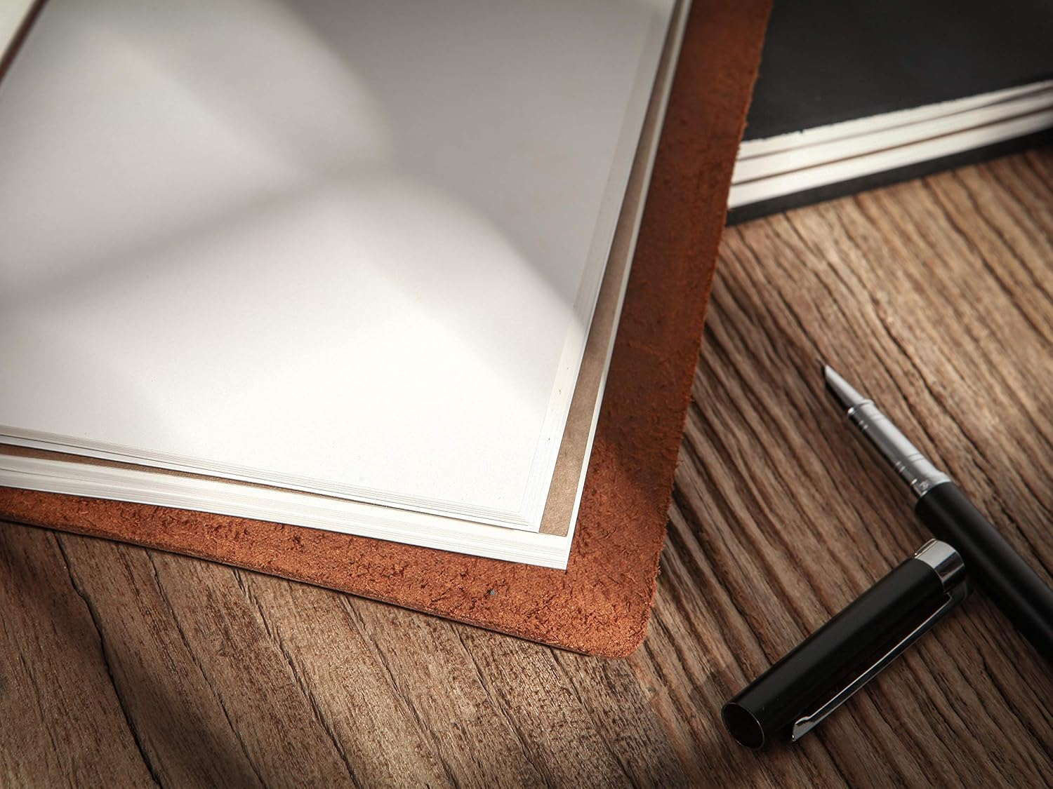 Collasaro Travelers Notebook Refillable Genuine Leather Travel Journal for Men Women image number 3