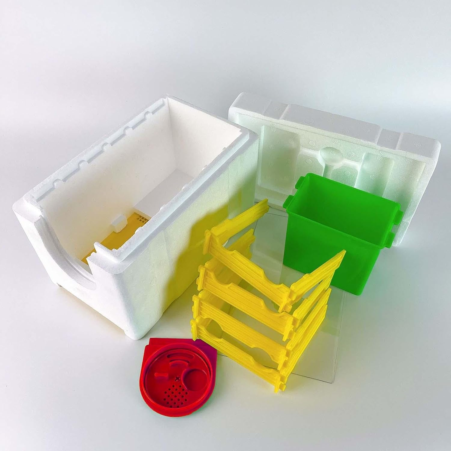 Queen Bee Breeding Box Bee Queen Mini Mating NUC Box Bee Apidea Mating Hive Breeding Box, Red Door image number 6