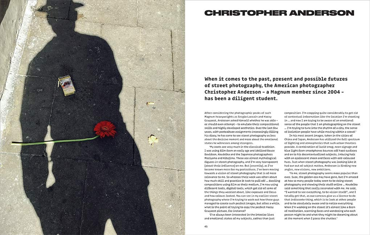 Magnum Streetwise:The Ultimate Collection of Street Photography image number 5