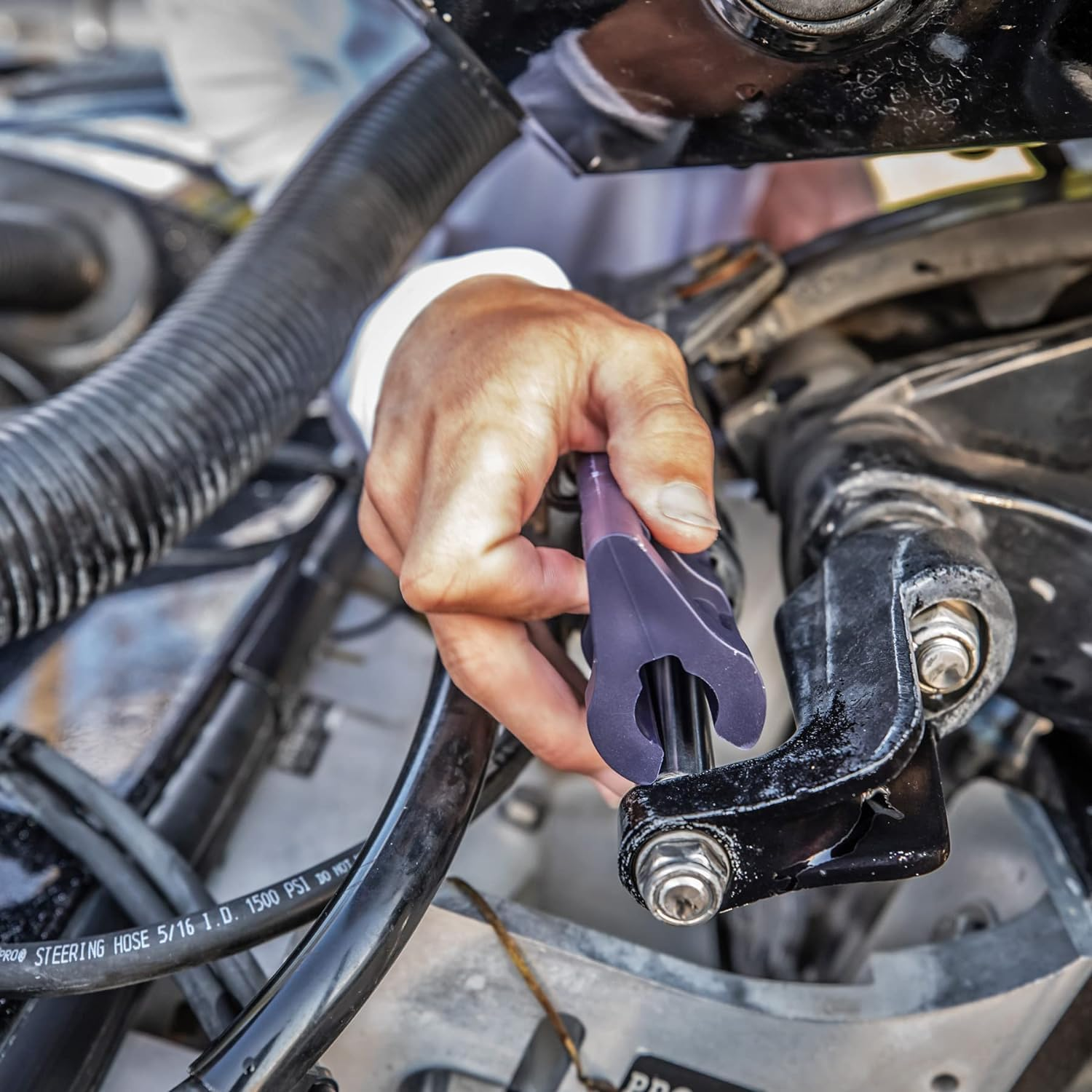 T-H Marine Supplies 4" Steer Stop Outboard Hydraulic Steering Lock image number 6